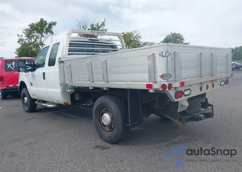 2011 Ford F-250 Xl z USA, uszkodzony, nr VIN 1FT7X2BT8BEA57663